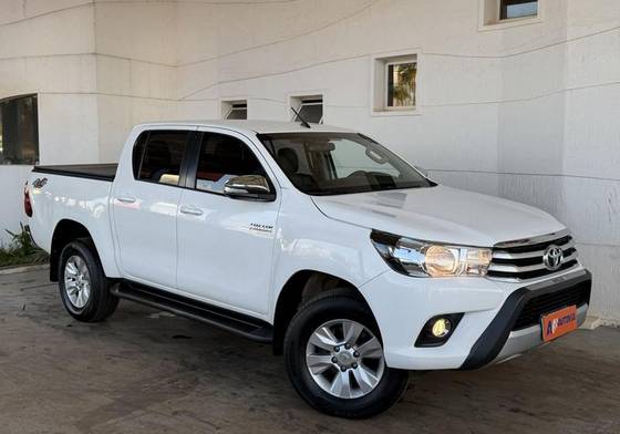 TOYOTA HILUX 2.8 SRV 4X4 CD 16V DIESEL 4P AUTOMÁTICO